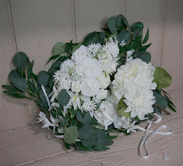 Wedding decor available at Destiny Ranch Events, Bushnell FL — item 24
