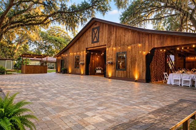 Rustic barn wedding at Destiny Ranch Events in Bushnell, Florida — gallery photo 1